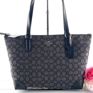NWT COACH Zip Tote Bag Signature Jacquard Bag